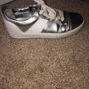 Marc fisher sneakers